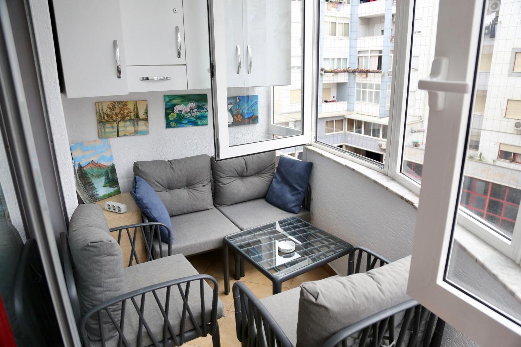 Stay At An Artist'S Place! Tirana Exterior photo